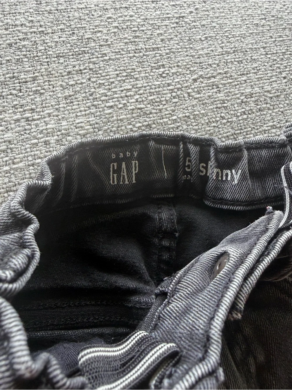 baby GAP Size 5 Skinny Distressed Black Jeans